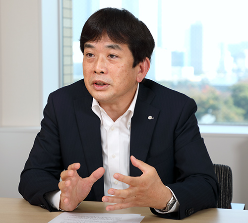 取締役常務執行役員 企画管理本部長 塩田英俊(Shiota hidetoshi)